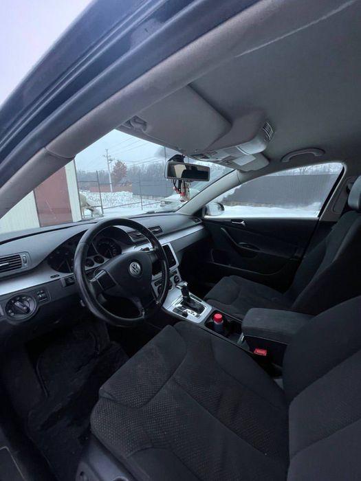 Volkswagen Passat  B6 2.0 АВТОМАТ дизель