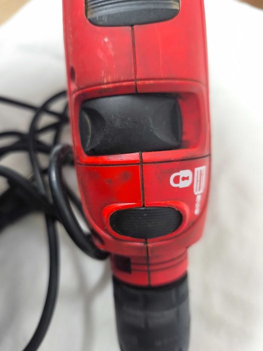 Berbequim Black Decker KR650CRE a precisar de reparação com mala