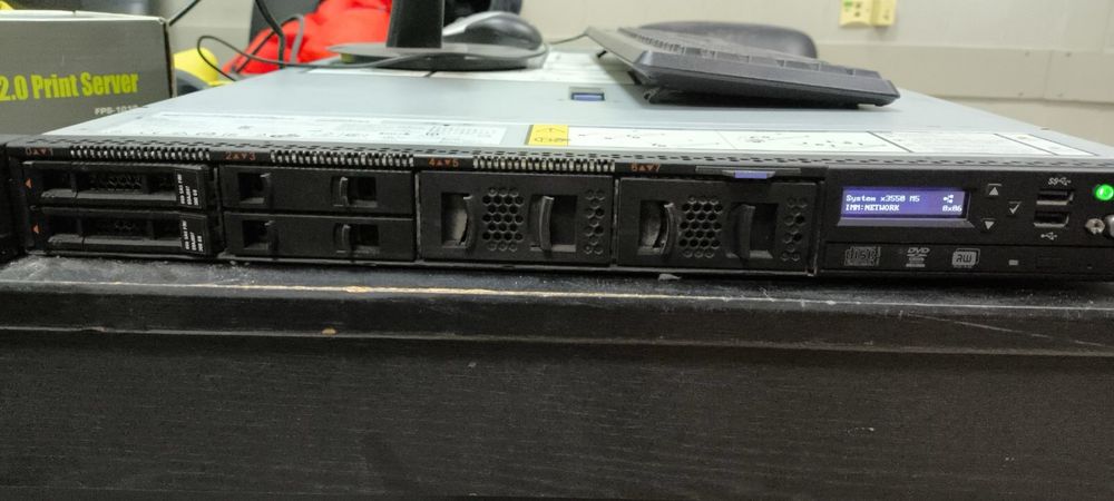 Lenovo (IBM) System x 3550 M5 1U SERVER  сервер б/у состояние нового, в работе идеально себя зарекомендовал.
