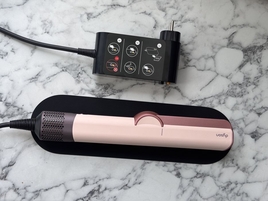 Dyson Airstrait™ straightener (Ceramic Pink/Rose Gold)