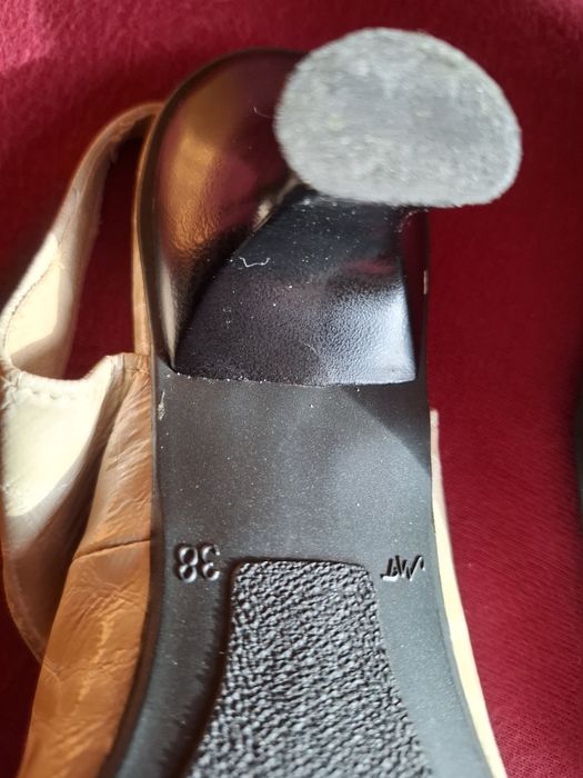 Sprzedam damskie buty ładne