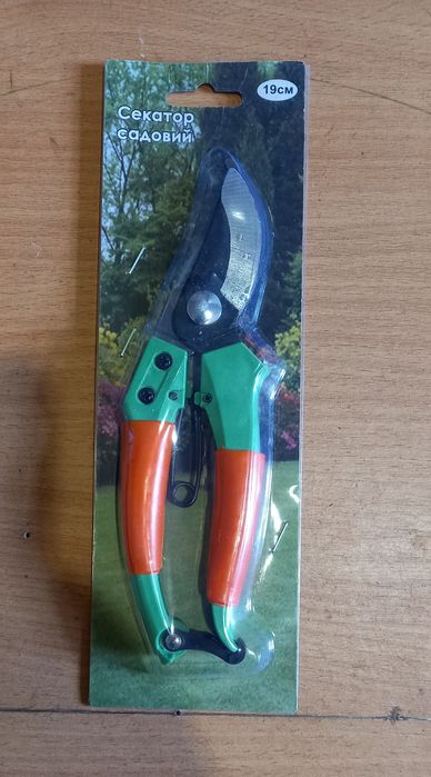 Секатор  садовий