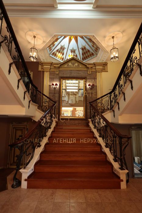 Конча-Заспа Будинок 950 м² 45 соток Є ОРЕНДА