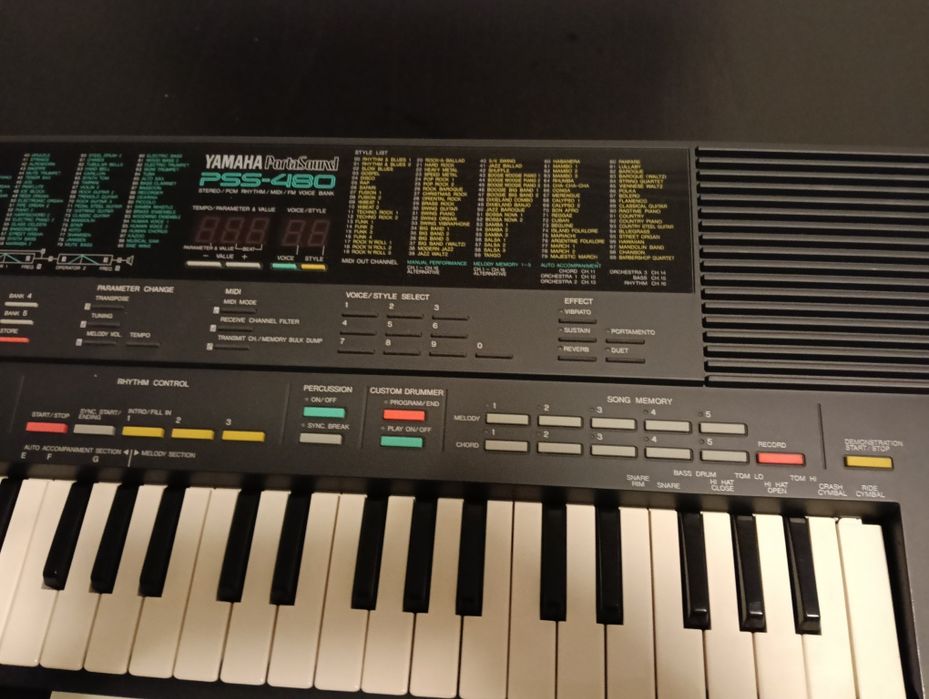 Órgão Yamaha pss-480