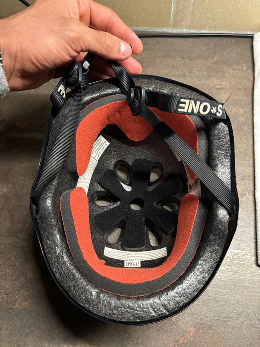 Capacete skate/bicicleta Lifer S1, preto