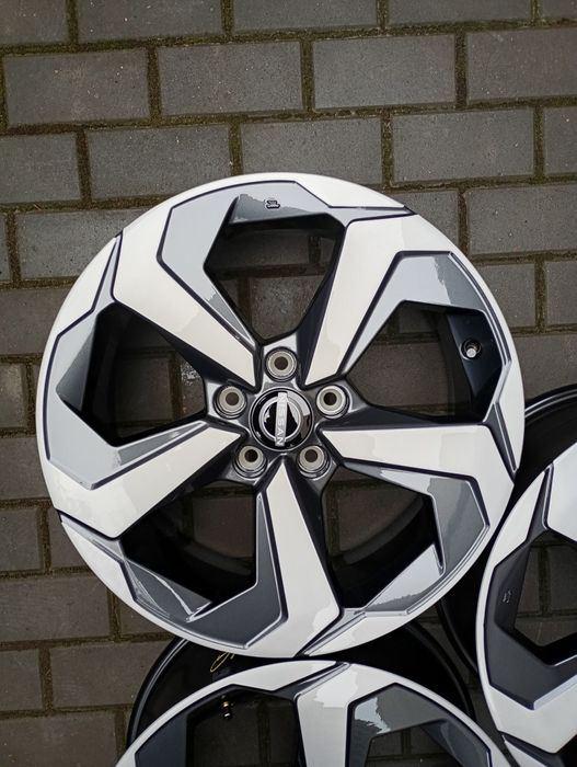 Alufelgi Nissan Qashqai III r18 5x114.3 czujniki powietrza