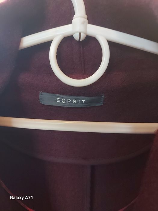 Пальто жіноче Esprit.
