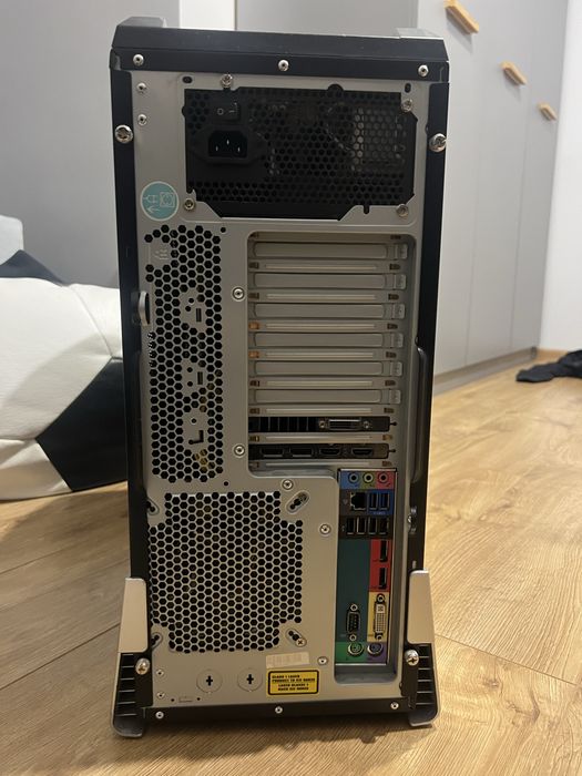 Komputer stacjonarny