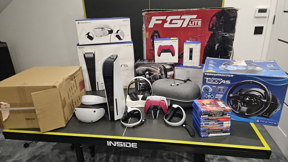 Konsola PS5  PS VR2  Thrustmaster t300 TH8A next level racing fgt lite