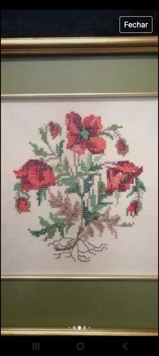 Quadros em ponto cruz manual, feitos pela proprietária