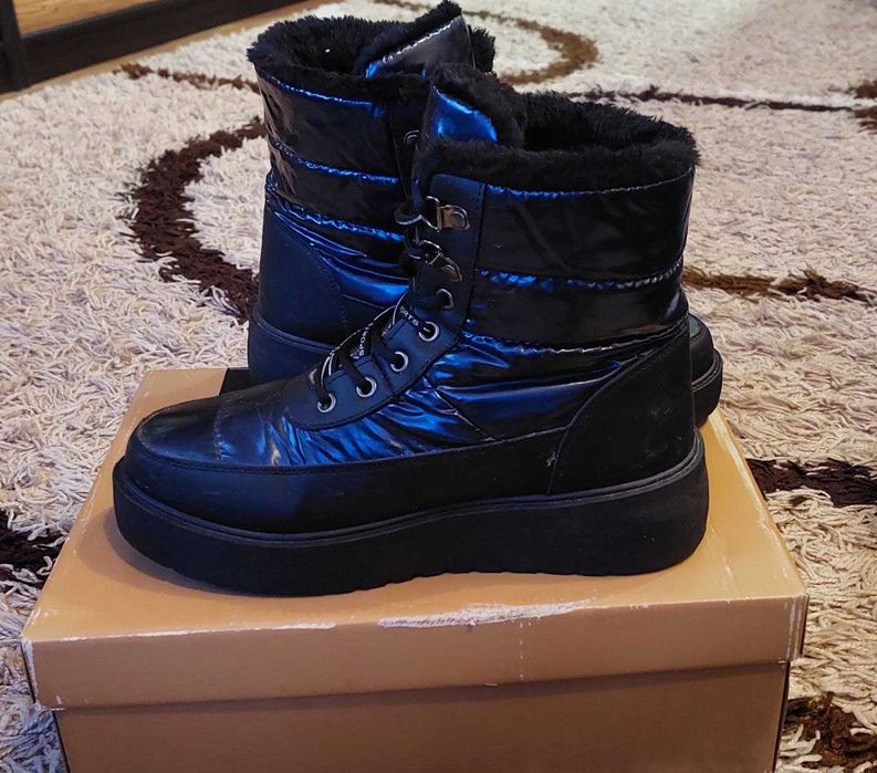 Женские зимние ботинки дутики
