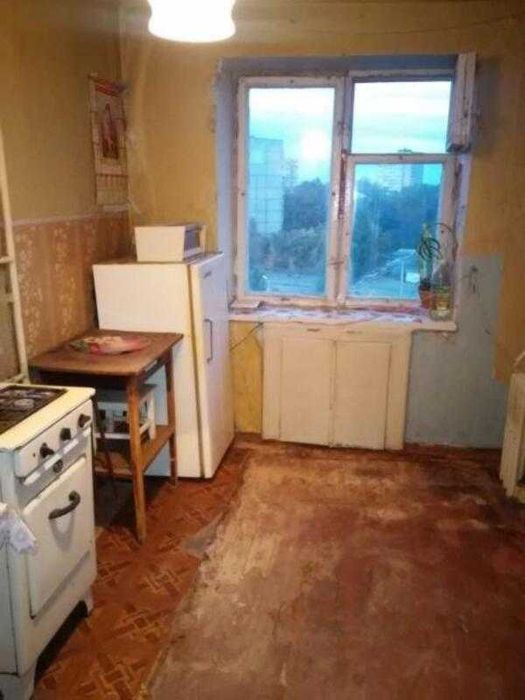 Продам 2 комнатную квартиру в районе метро Дворец спорта.