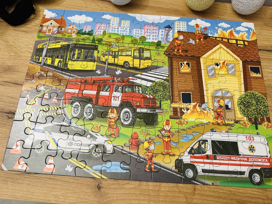 Дитячі Пазли "Транспорт" Спецмашини 88 елементів