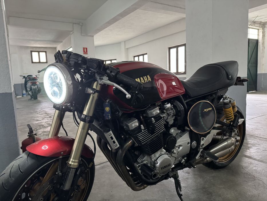Yamaha XJR 1300 café racer