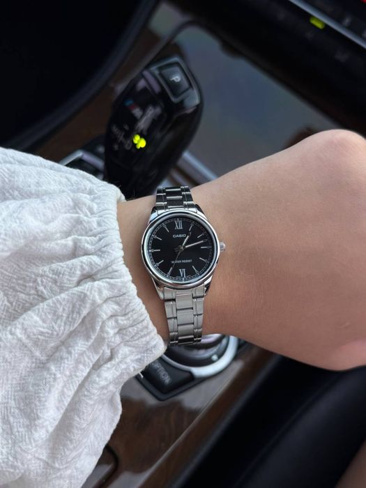 Жіночий годинник casio LTP-V001D-1B2 оригінал женские часы