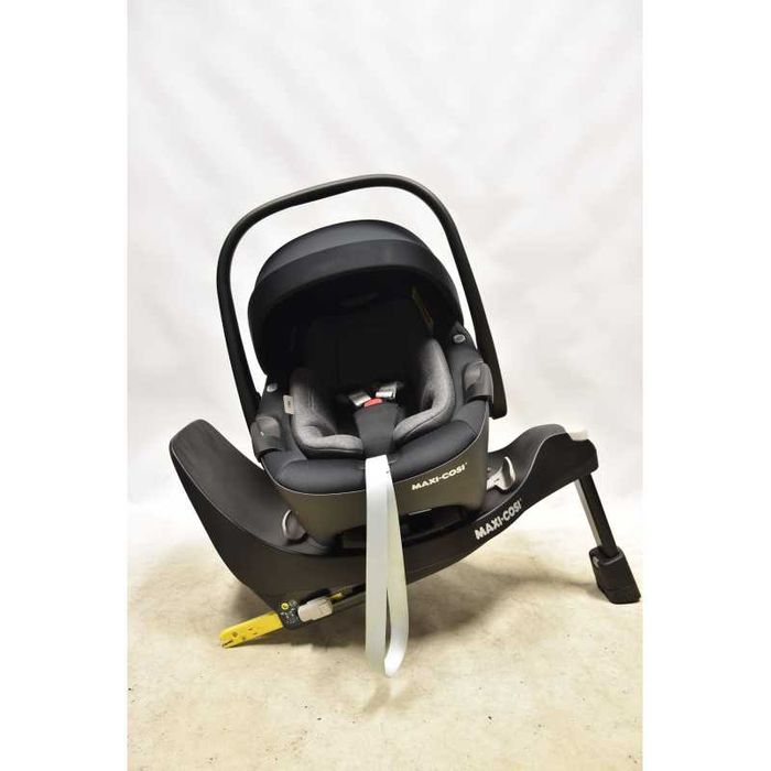 Maxi Cosi Pebble 360 z bazą Familyfix 360 - NIEMALŻE JAK NOWY!