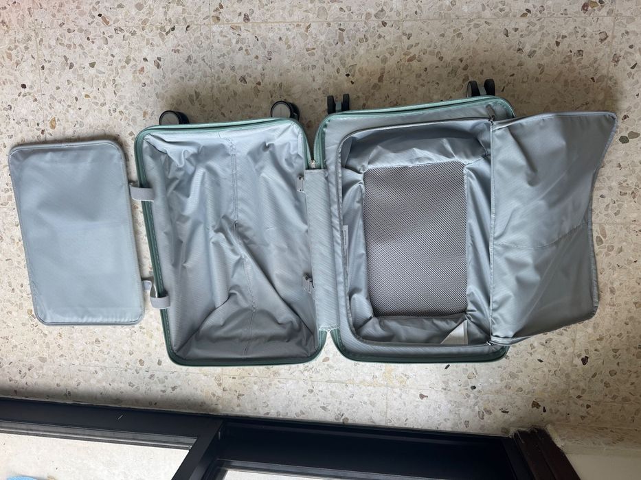 Samsonite carry-on bag luggage