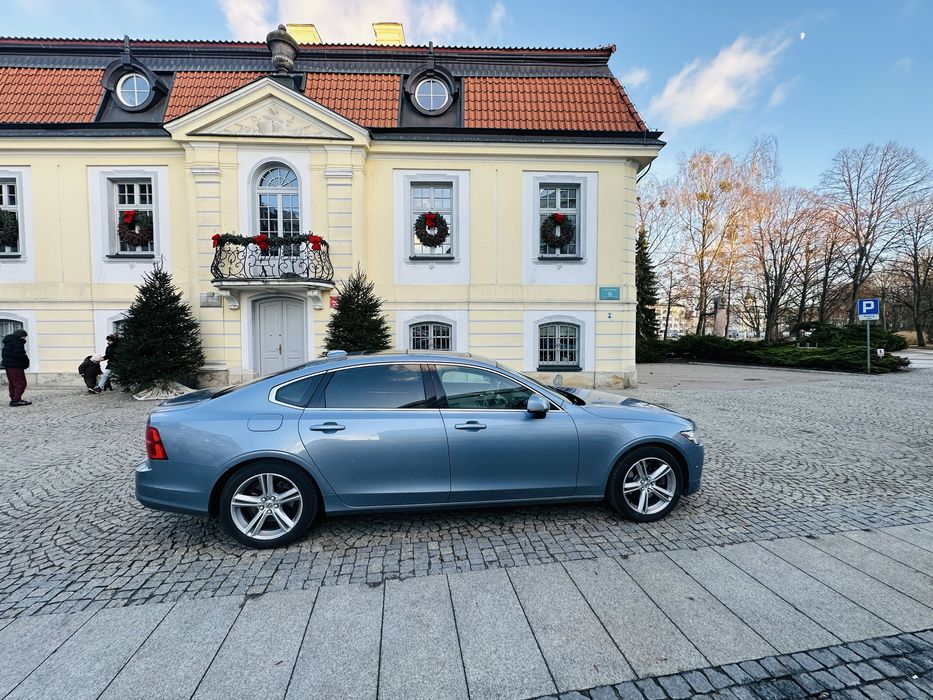 Auto do ślubu Volvo s90