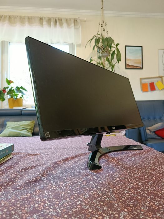 Monitor LG bardzo dobry stan
