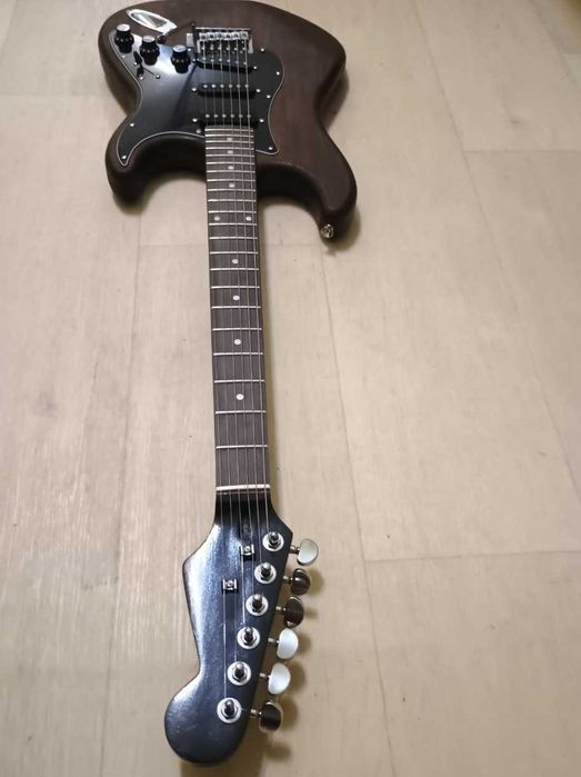 Электрогитара типа Stratocaster
