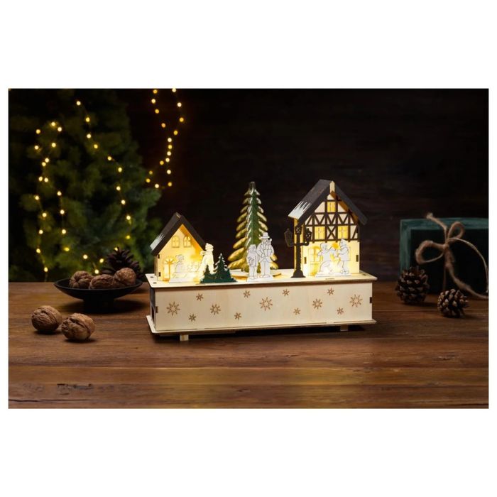 Новорічний деревʼянний будинок