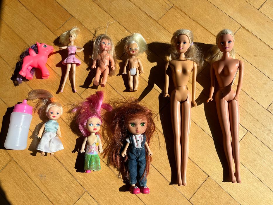 Zestaw lalki Barbie 2 duże + 6 małe