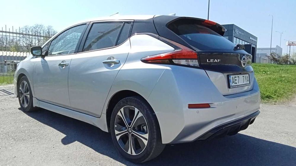 аренда прокат nissan leaf 2020 40 квтч 4 камеры
