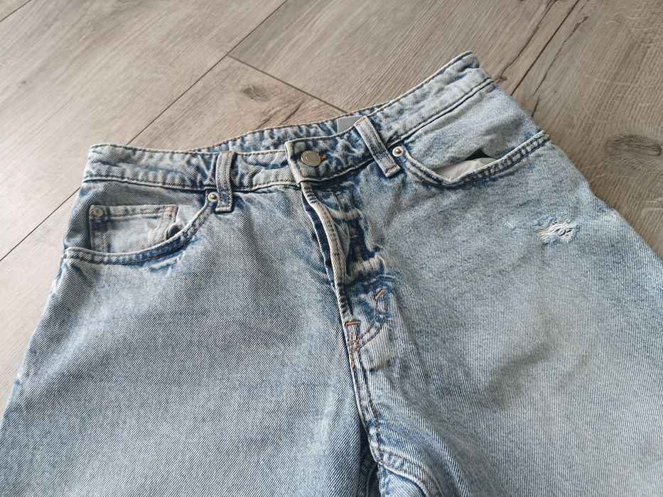 Jeansy boyfriend  dziurami  H&M r 36