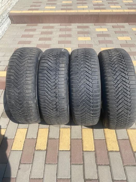 Продам колеса,диски,шторку