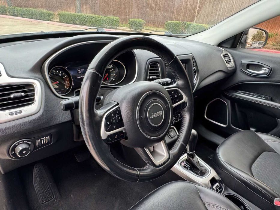 Jeep Compass Latitude      2019