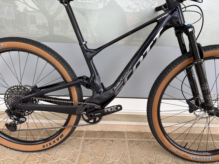 Bicicleta scott Suspensao total - carbono