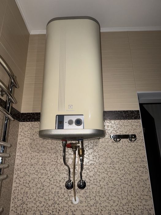 Бойлер Electrolux, 50л, електричний, справний