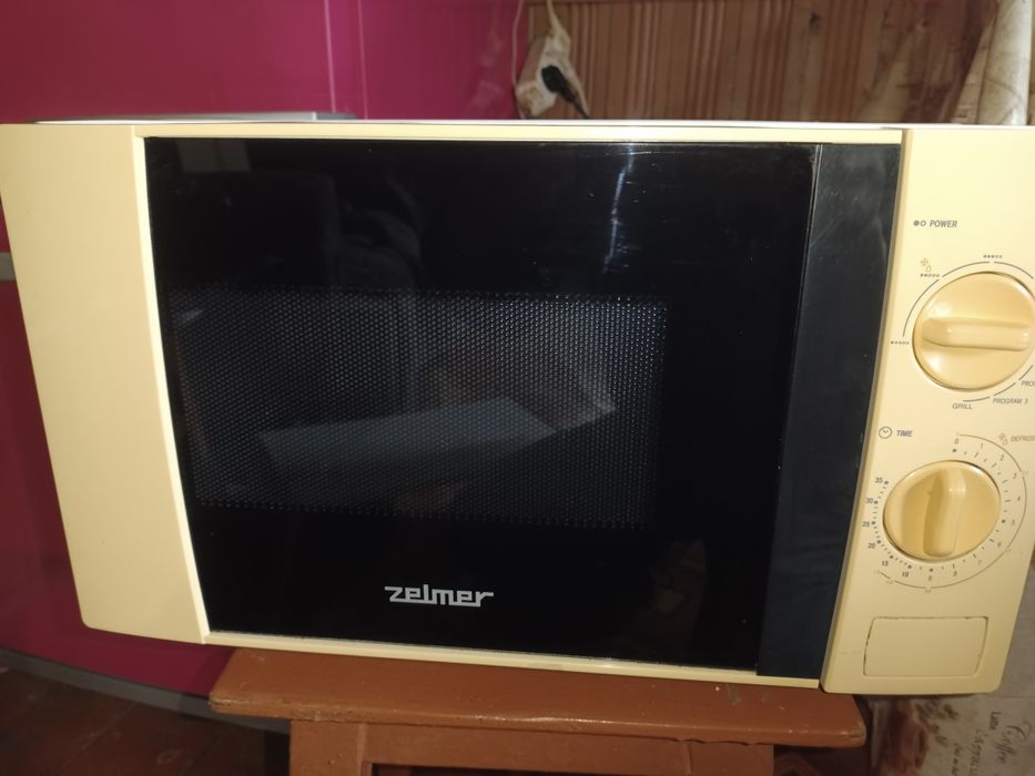 Мікрохвильовка Zelmer