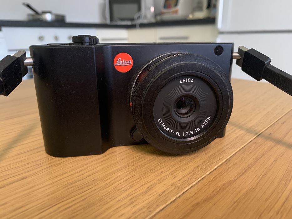 Leica TL2 with lens