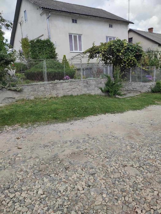 Житловий будинок та земельна ділянка 5,58 сот. м. Перемишляни