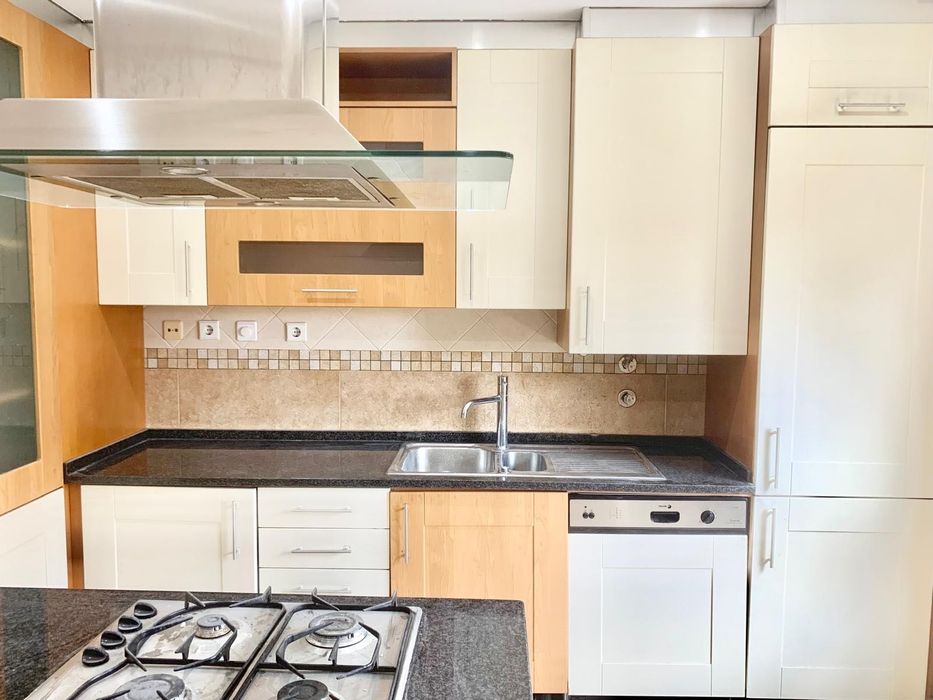 Magnífico Apartamento T3 renovado em Colinas do Cruzeiro, Odivelas.