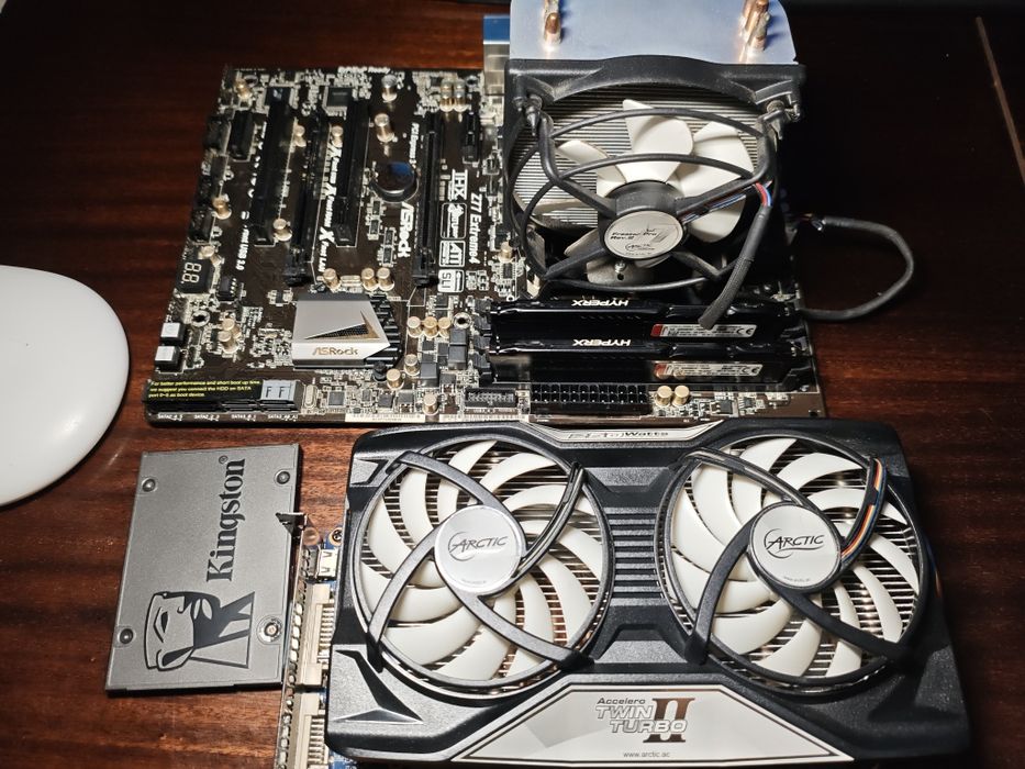 Комплект  Intel i7 3770+ASRock Z77 Extreme 4 + 16Гб+GTX 460+SSD 112Gb