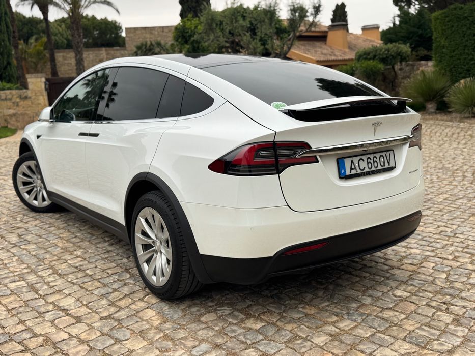 Tesla Model X Long Range