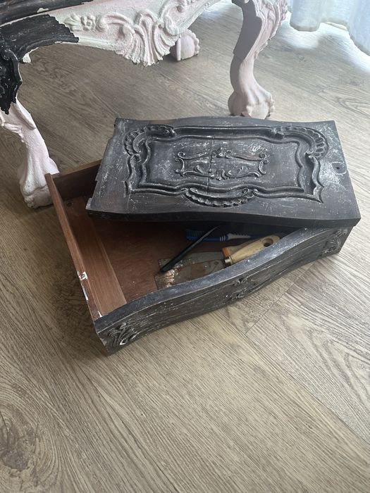 Mesinha cabeceira para restauro