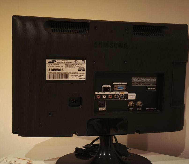 Monitor TV Samsung 19" LED HD - HDMI / VGA / USB - Modelo T19B300