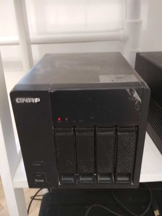 NAS сетевое хранилище мережеве сховище qnap TS-412