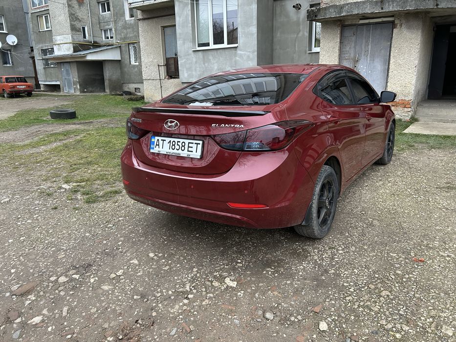 Hyundai elantra 2011