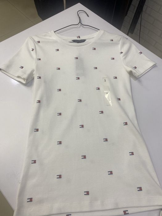 Жіноча футболка Tommy