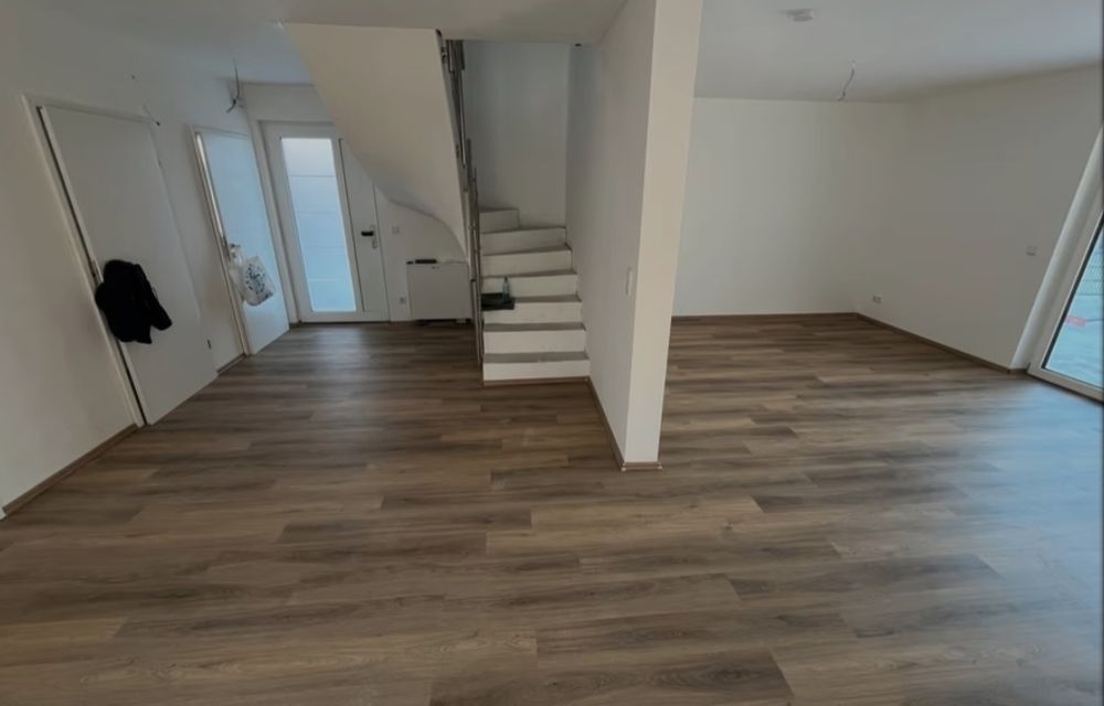 Montaż, układanie paneli podłogowych, winylowych, parkietu, remonty