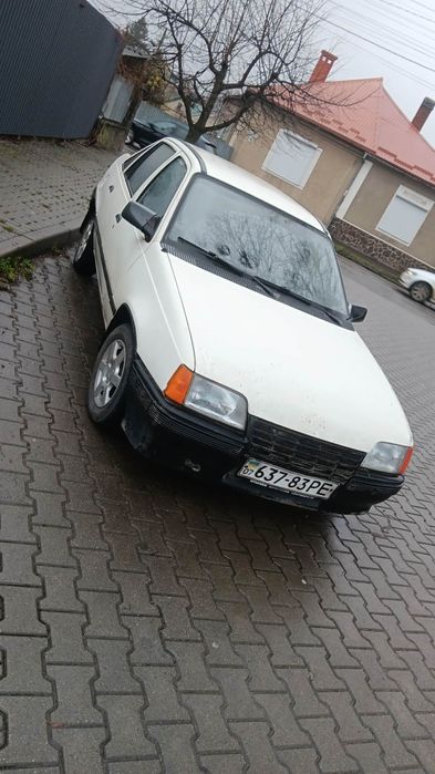 Опель мотор 13 бенцін