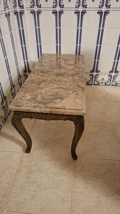Mesa de centro clássica