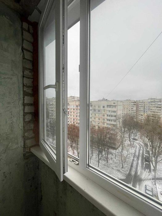 Продам 1 кв. 27 м.кв., Алексеевка, м."Победы",  лесная стор.