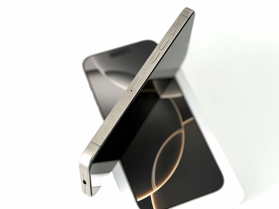 Iphone 16 Pro Max 256 Gb Ac/ Retomas