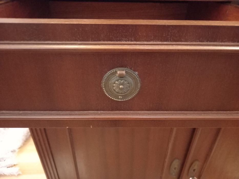 Estante com armario  madeira