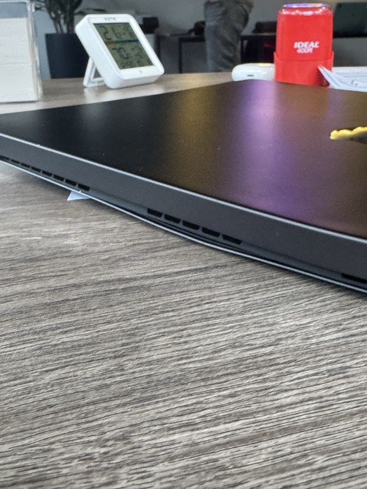 Apple MacBook 16 Pro 2023 (36 GB ОЗУ, M3 pro, 1tb) Комплектація пушка